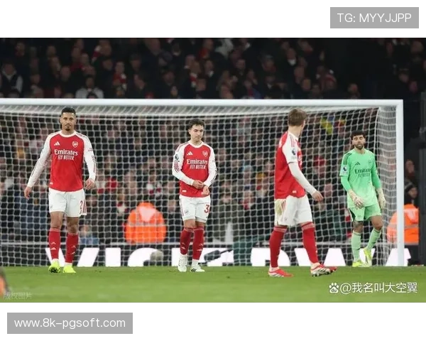 凯文世界波扳平富勒姆，客场球迷狂欢片刻后遭曼联反绝杀