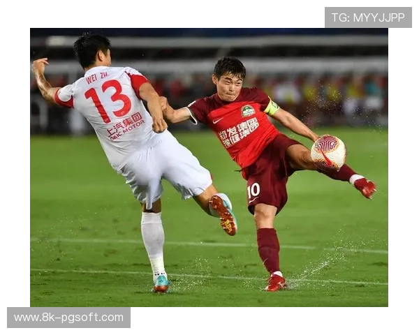 上海海港3-0完胜河南队,卫冕冠军展现强大实力向负分清零迈进 上海海港3-0完胜河南队,卫冕冠军展现强大实力向负分清零迈进
